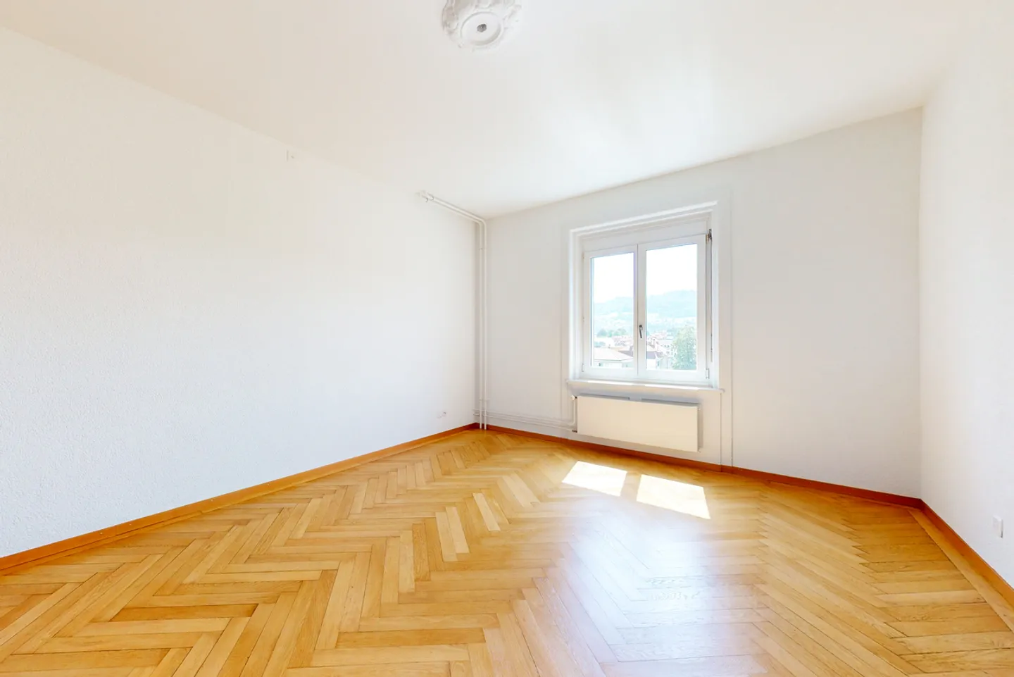 Your new home on Effingerstrasse is waiting for you! - Photo 4 of 9