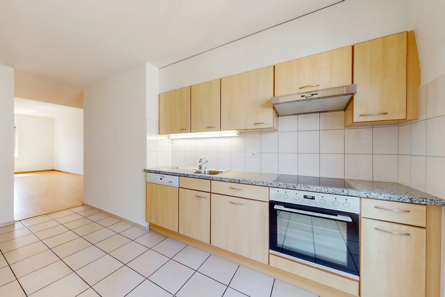 Your new home on Effingerstrasse is waiting for you! - Photo 7 of 9