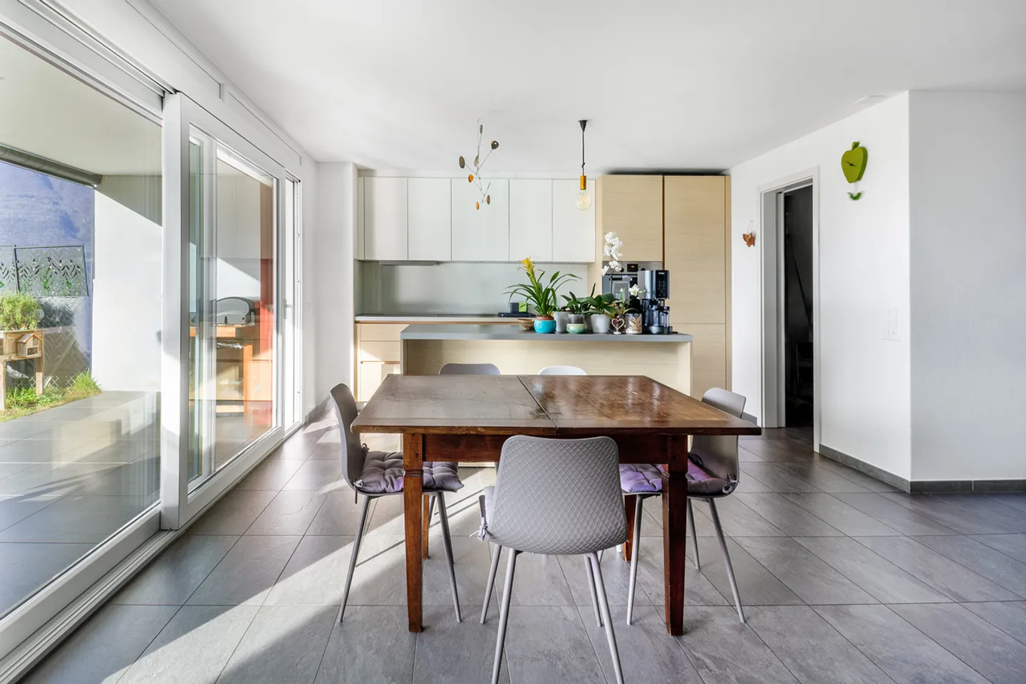 Appartement élégant avec jardin privé - Photo 5 sur 11