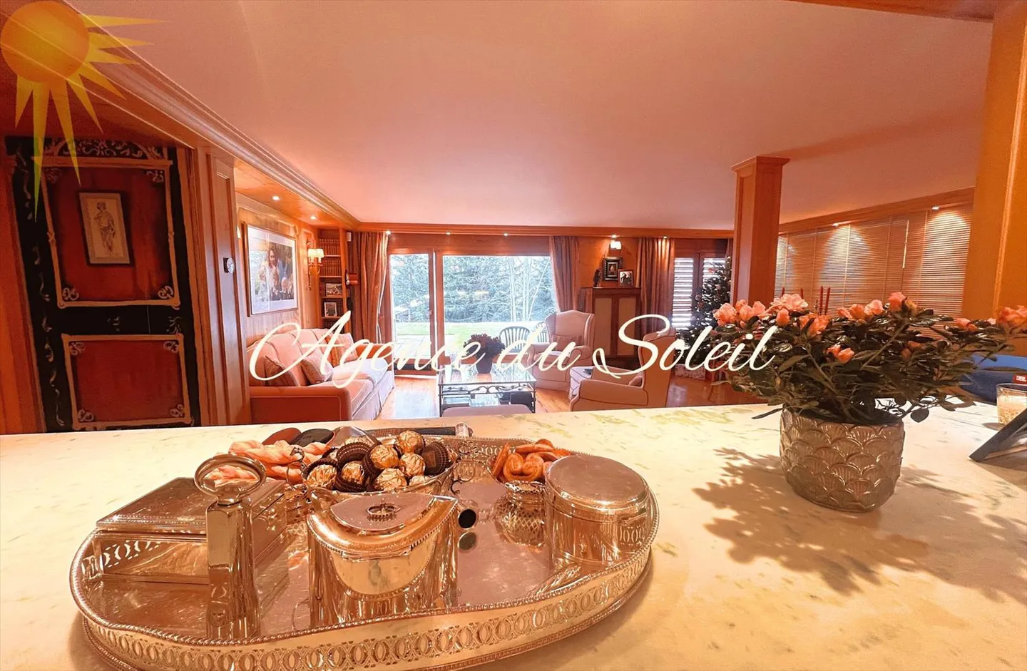 Magnifica proprietà con 4,5 vani + 3,5 vani + stanza di servizio, giardino, piscina privata nel cuore di Crans! - Foto 5 di 13