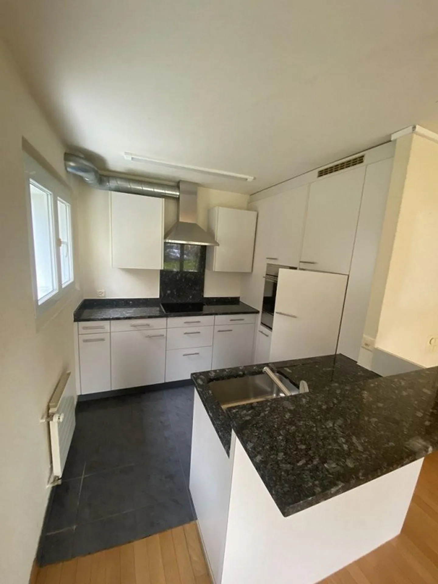 Quiet and stylish in the Hirtenhof district - Photo 4 of 7