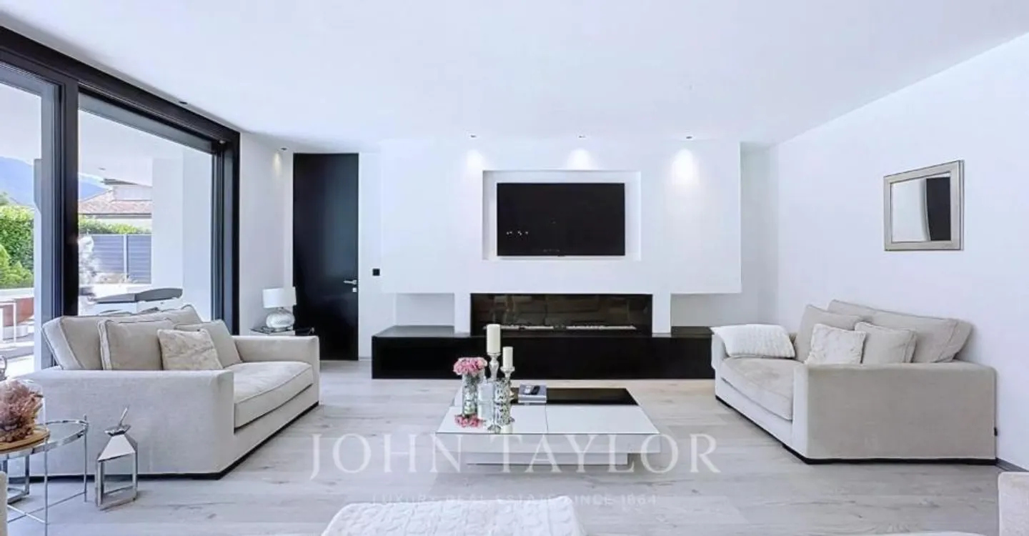 Villa contemporaine avec piscine - Photo 4 sur 9