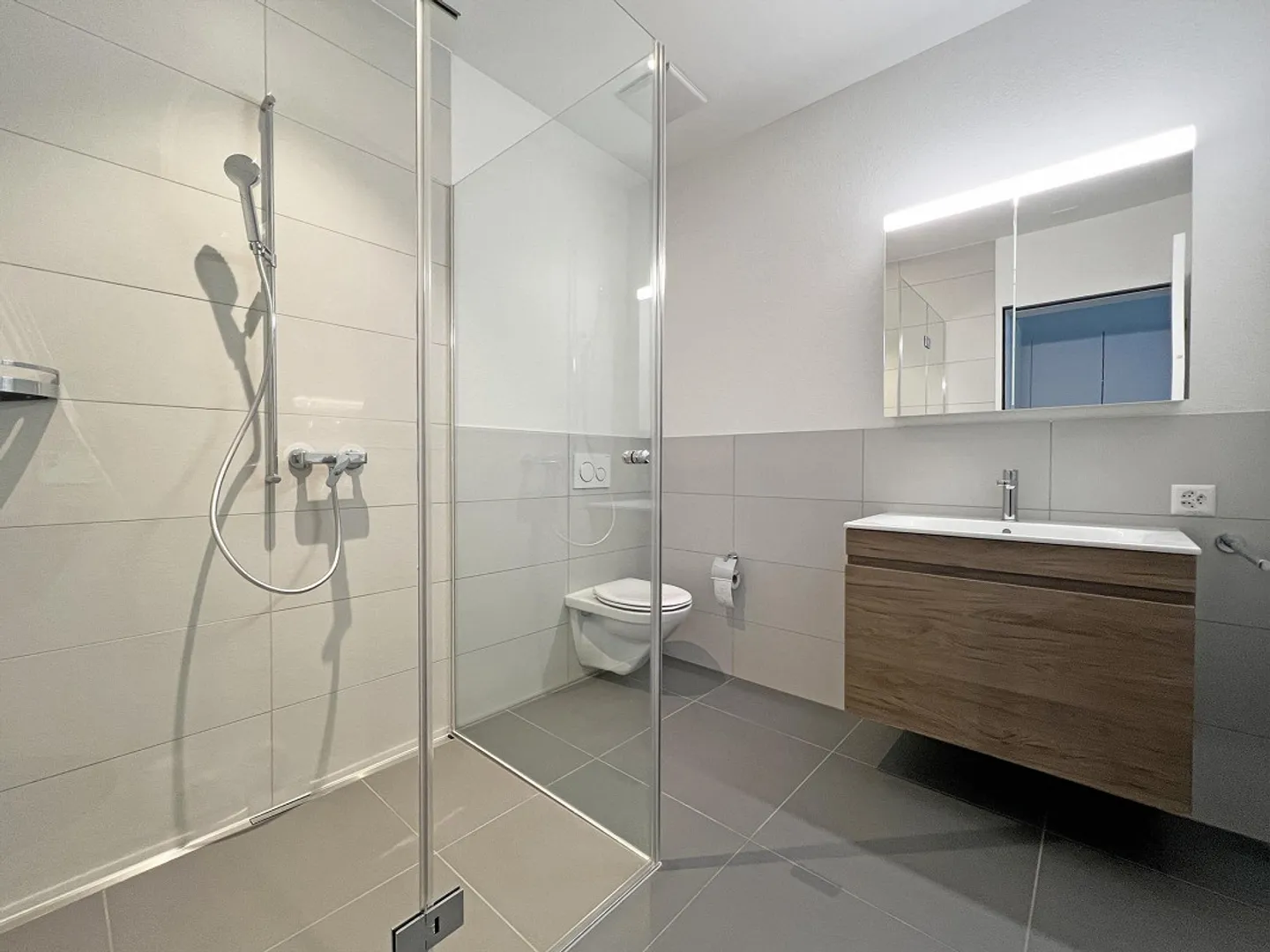 Perfetto come showroom, ufficio o area vendita - Foto 5 di 8