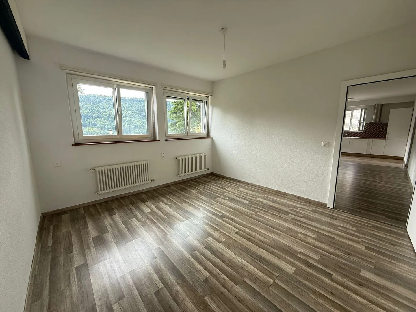 St-Imier, splendido appartamento di 2,5 locali al piano terra - Foto 3 di 5