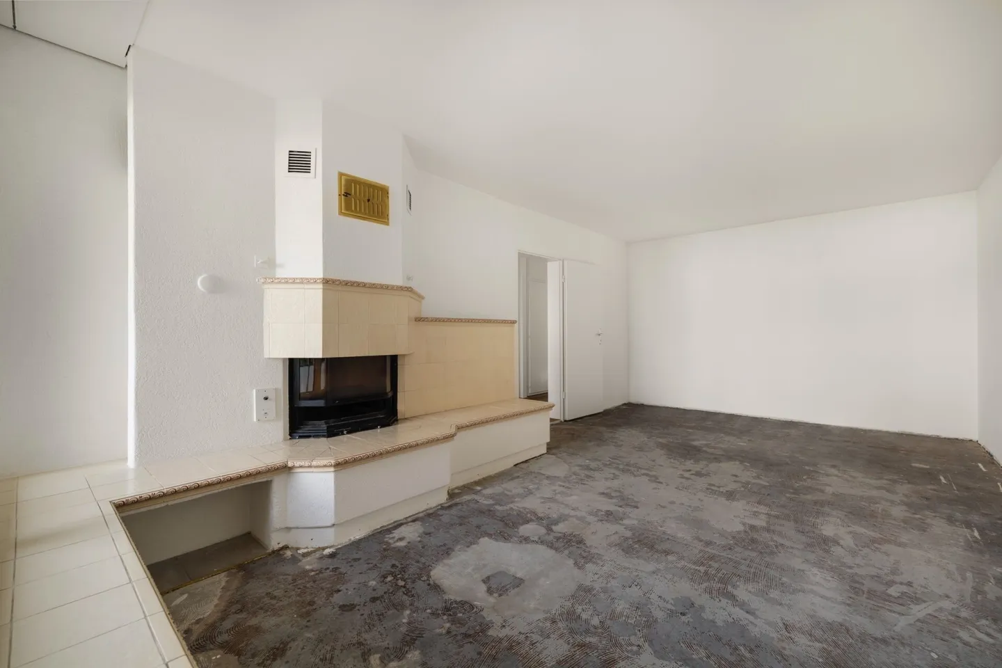 Ideale 3.5 Zimmer-Wohnung mit Ausbaupotential - Balkon und eigene Garagenbox - Foto 9 von 18