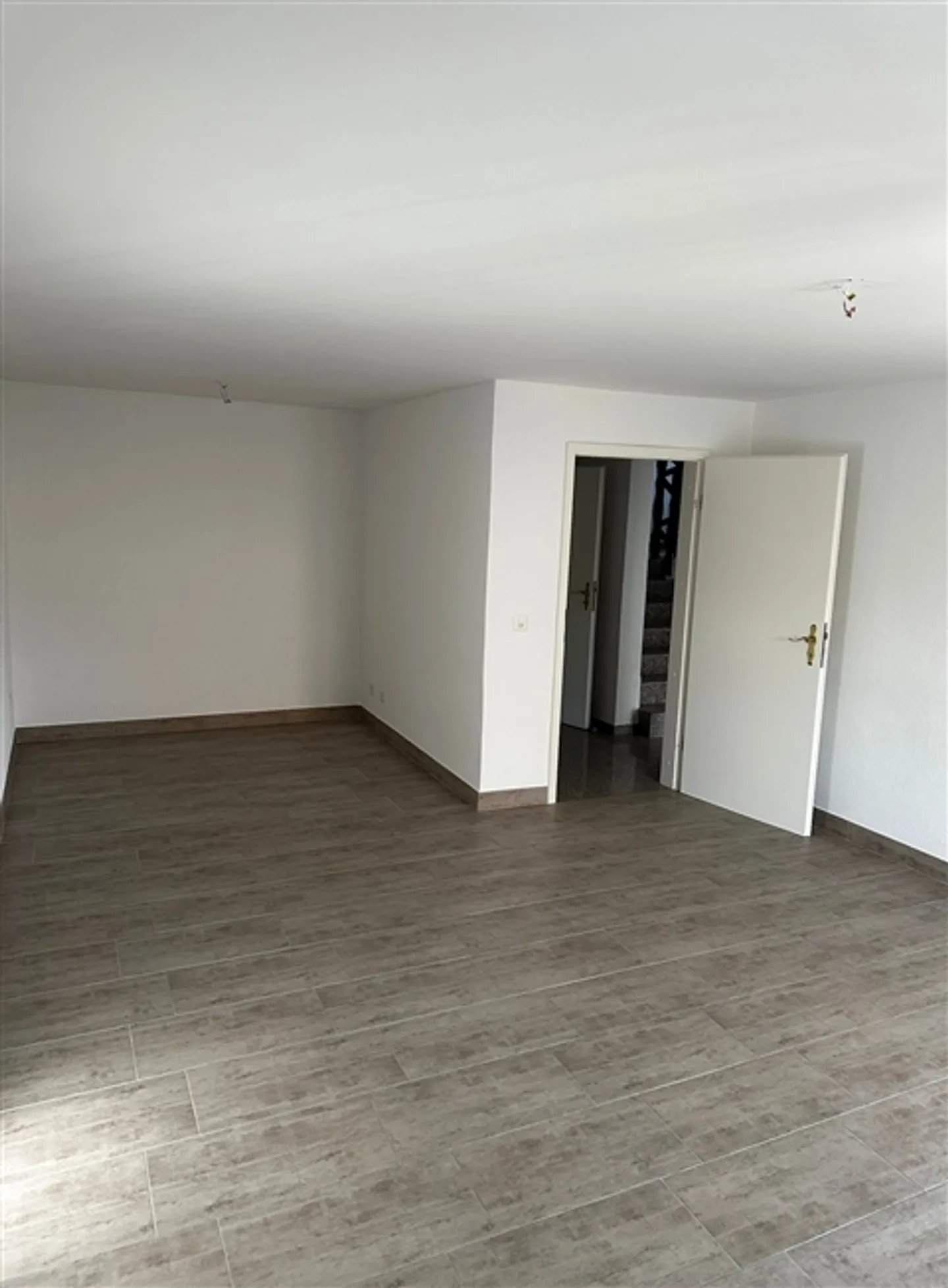 «3.5 Zimmer Triplex-Wohnung im Erdgeschoss mit Garage inklusive» - Foto 7 von 10
