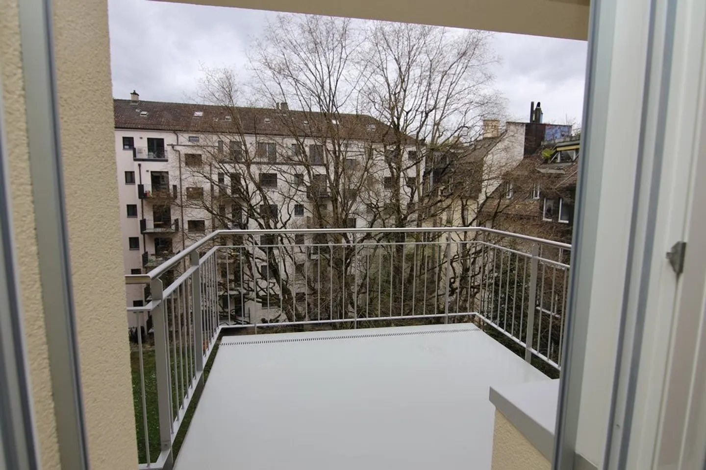 Top modern and renovated 3.5-room apartment in District 3 - Photo 6 of 7