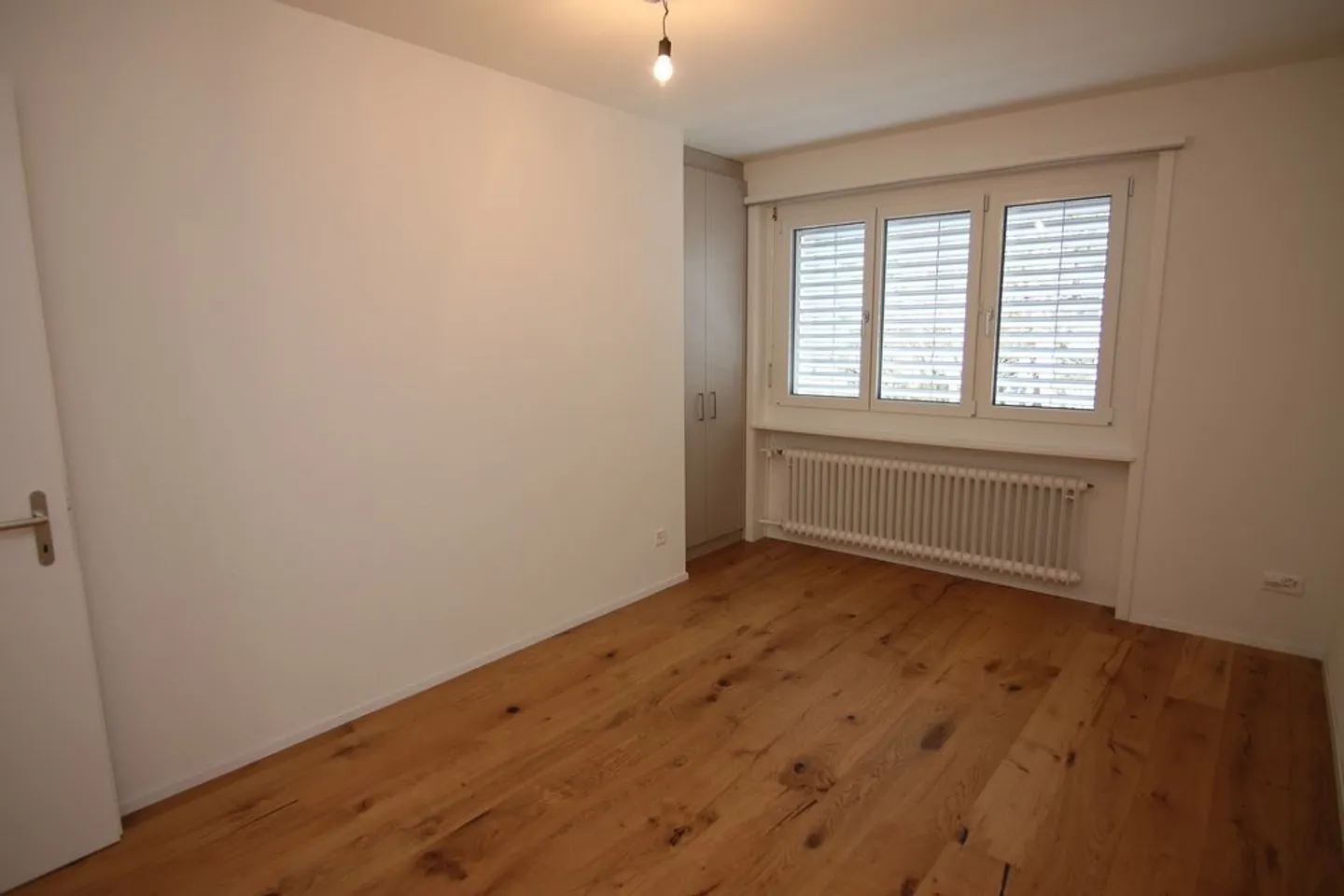 Top modern and renovated 3.5-room apartment in District 3 - Photo 2 of 7