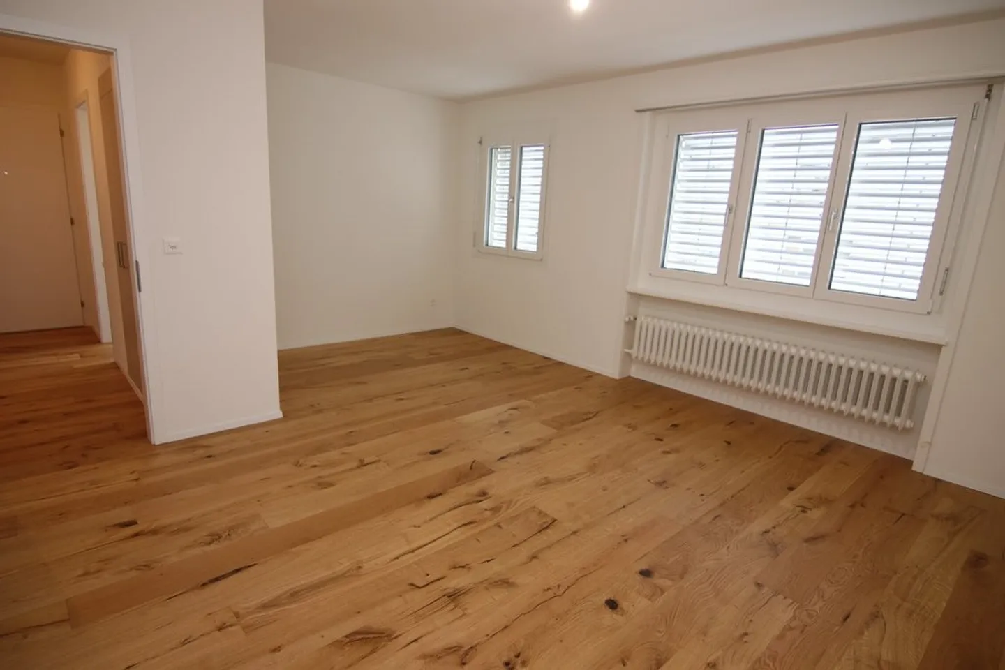 Top modern and renovated 3.5-room apartment in District 3 - Photo 3 of 7