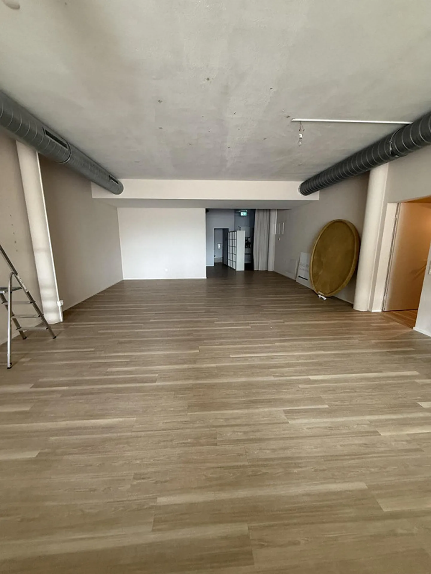 Practice or commercial premises for rent (139m²) - Photo 3 of 10