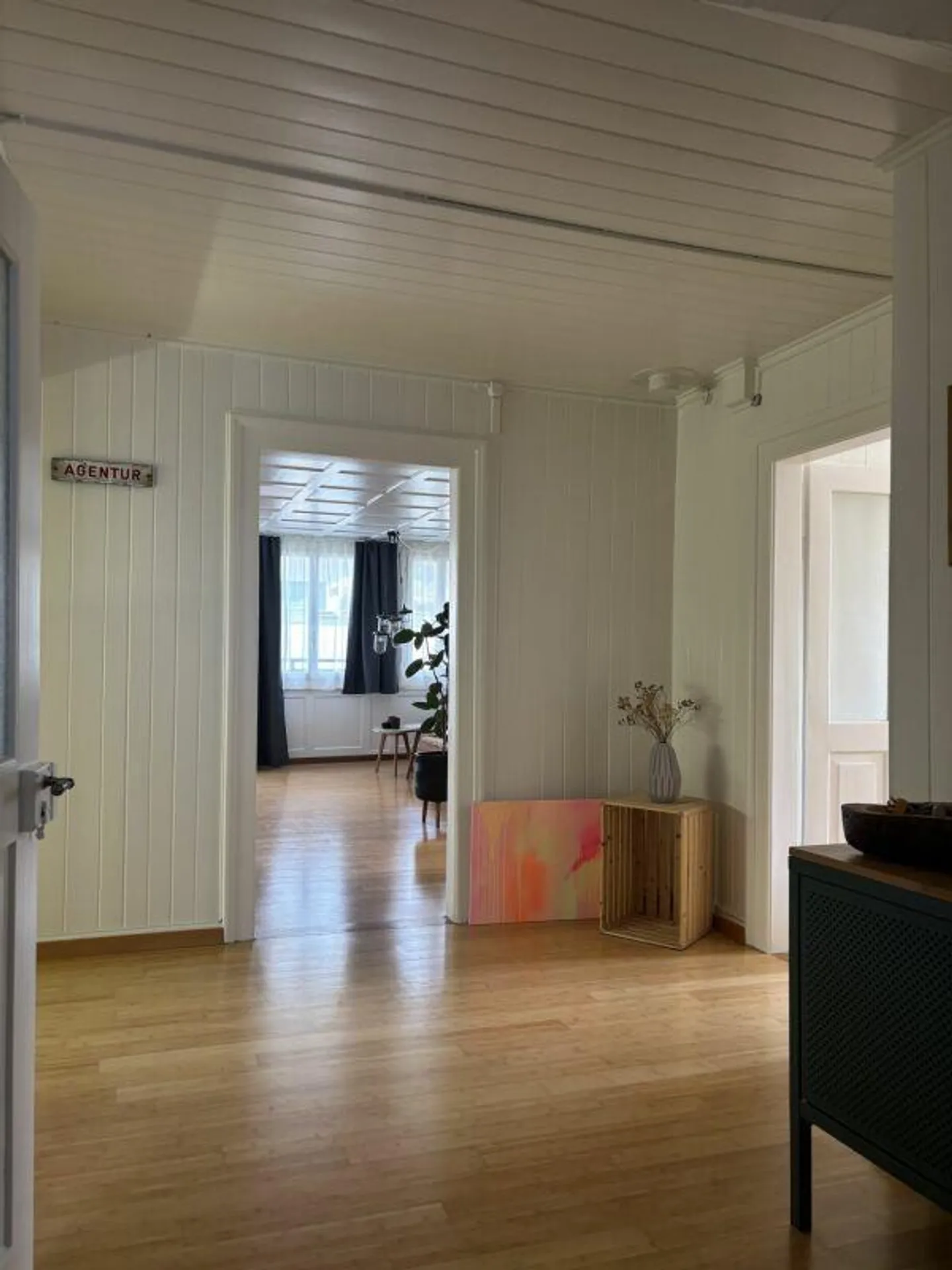 Cozy 3.5-room attic apartment including single garage and outdoor parking... - Photo 3 of 11