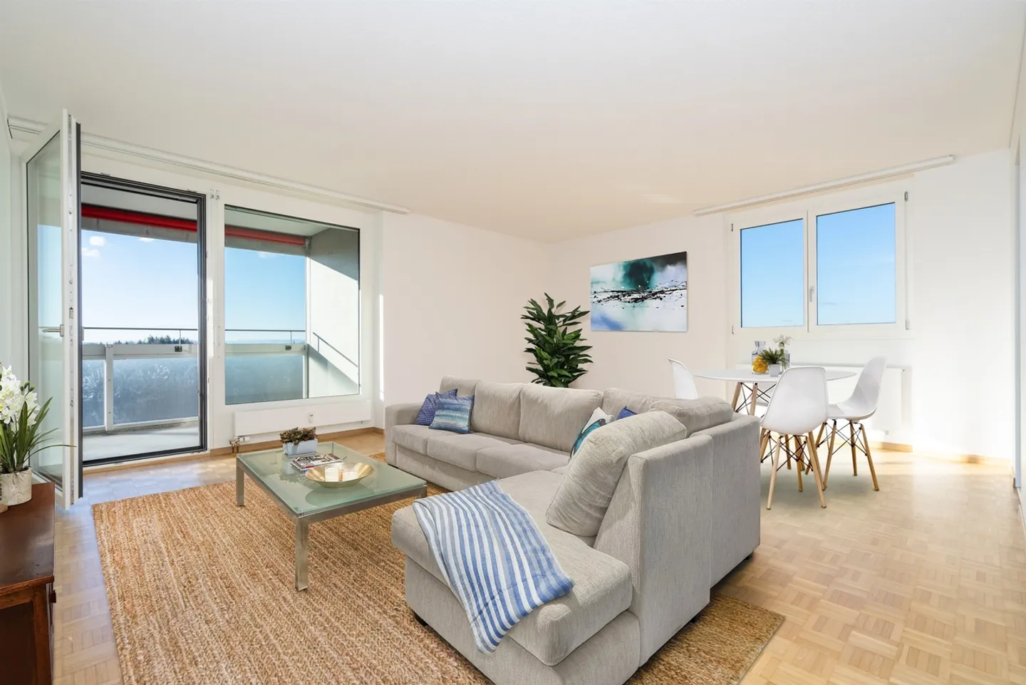 Moving is a pleasure here! - Photo 1 of 11