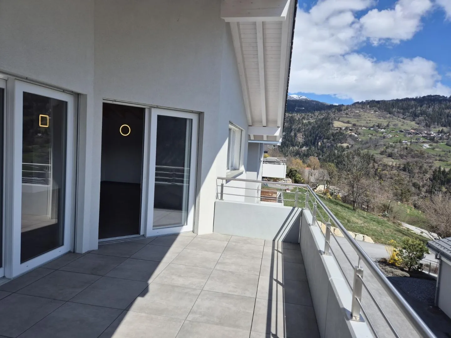 Wunderschöne Penthousewohnung mit 4,5 Zimmern - Foto 5 von 10