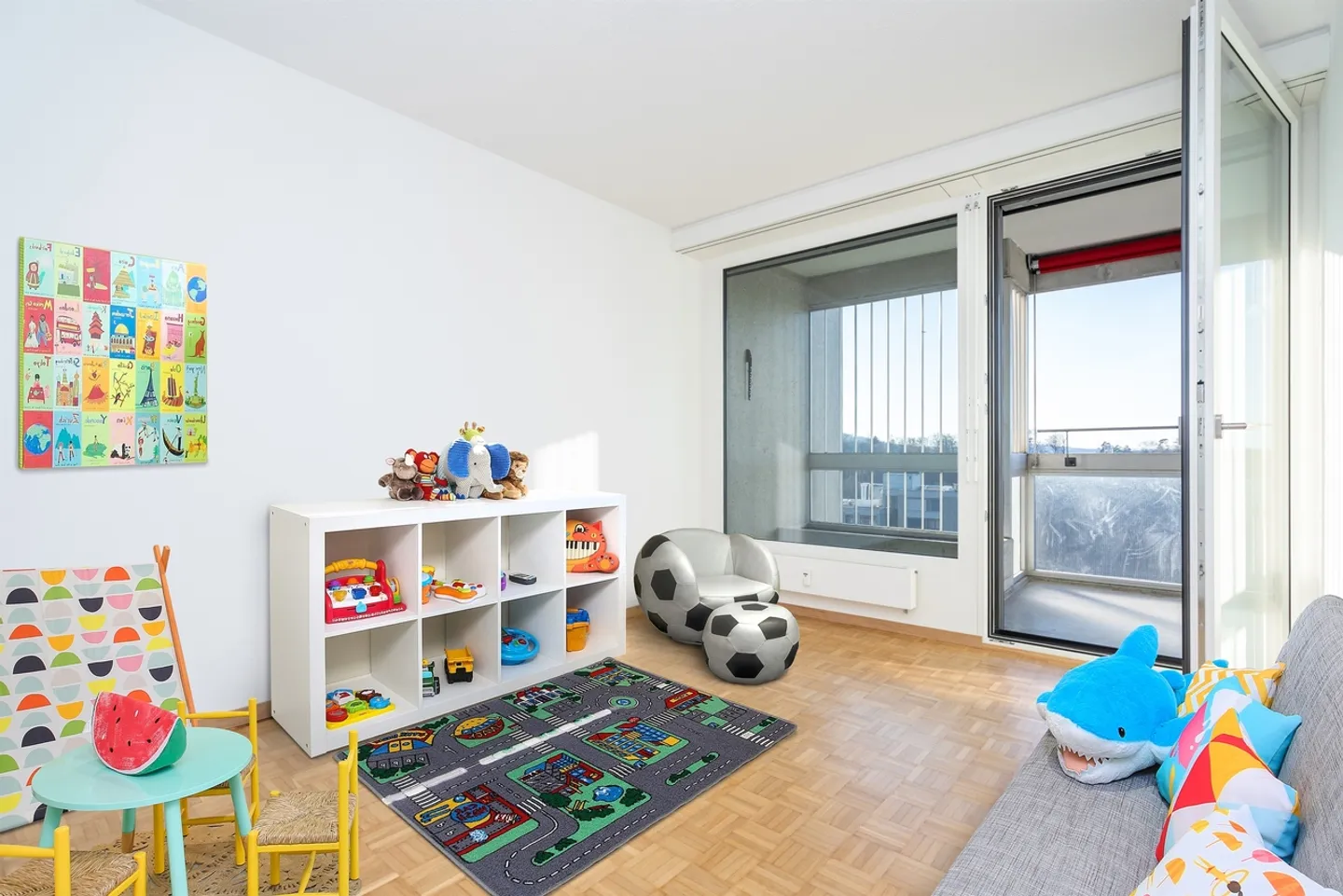 Moving is a pleasure here! - Photo 6 of 11