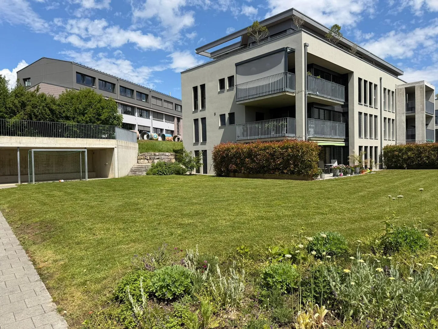 Casa a schiera moderna con vista sulle Alpi - Foto 1 di 24