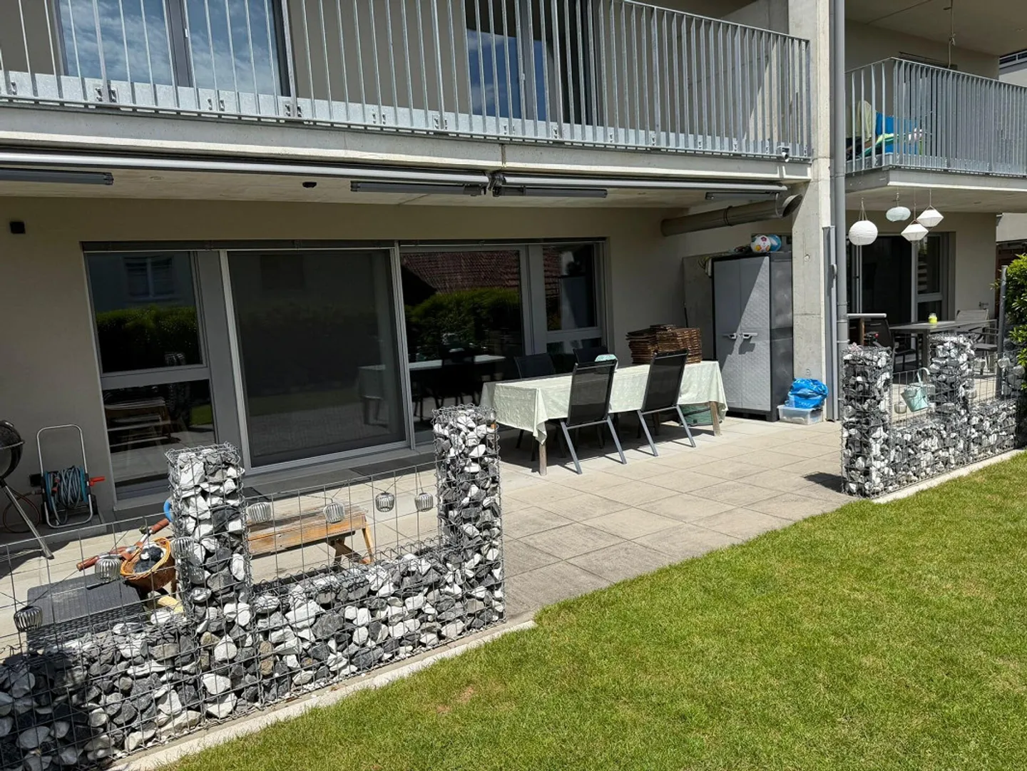 Casa a schiera moderna con vista sulle Alpi - Foto 4 di 24