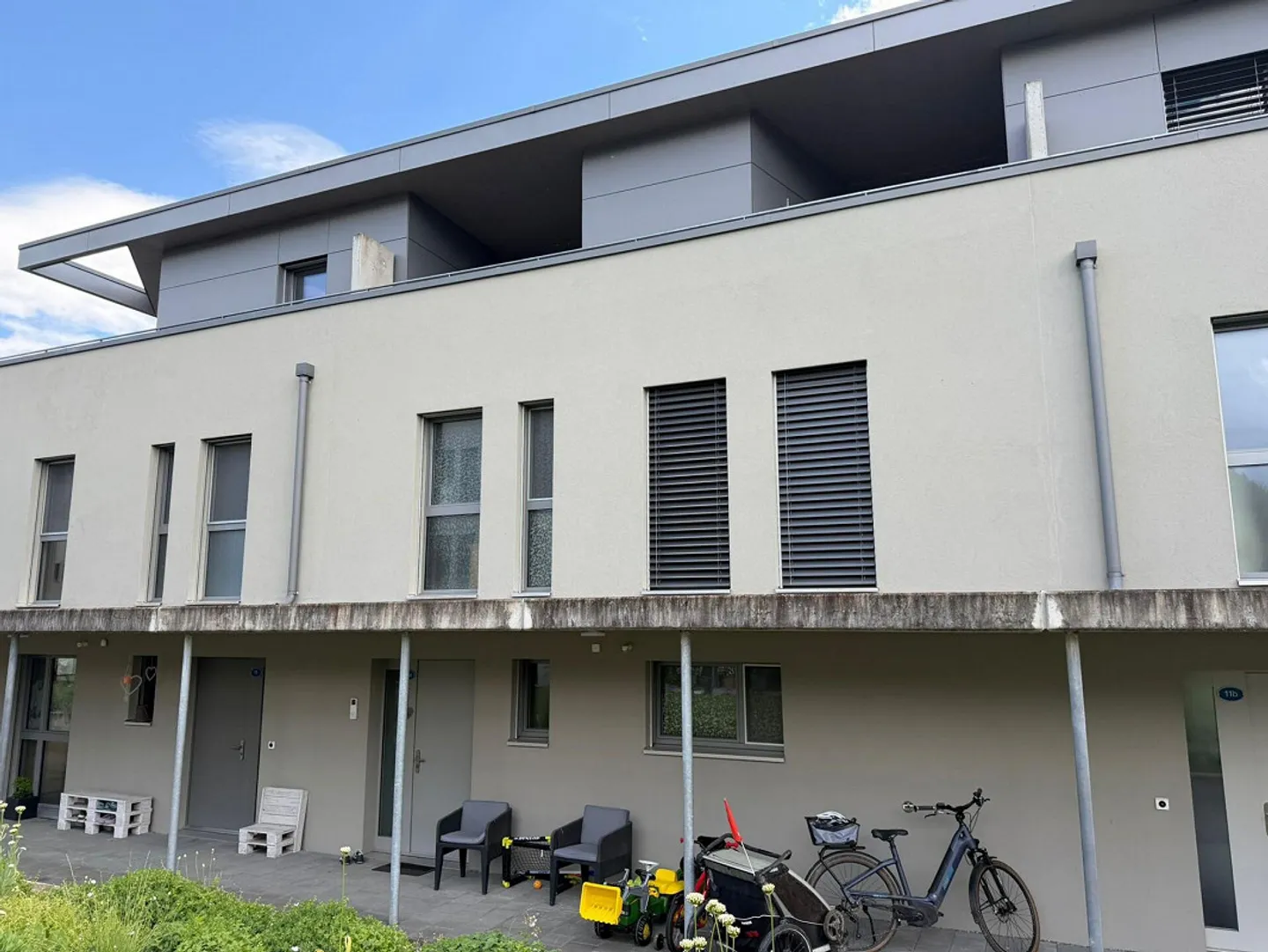 Casa a schiera moderna con vista sulle Alpi - Foto 8 di 24