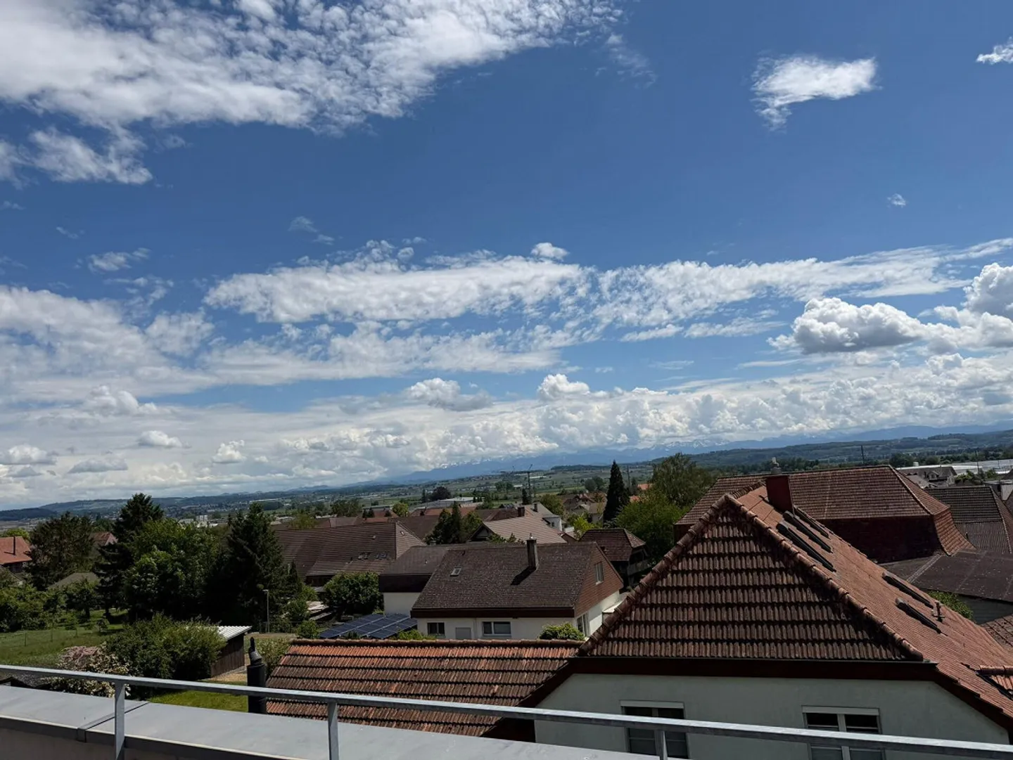Casa a schiera moderna con vista sulle Alpi - Foto 21 di 24