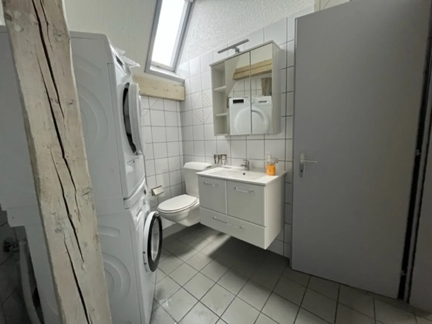 magnificent fully renovated 4.5 room apartment - Photo 11 of 12