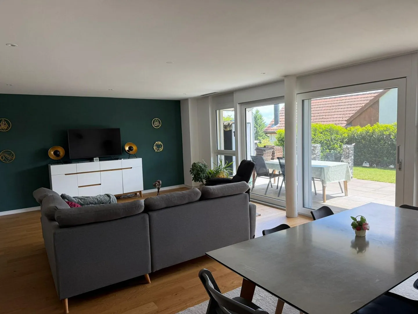 Casa a schiera moderna con vista sulle Alpi - Foto 10 di 24