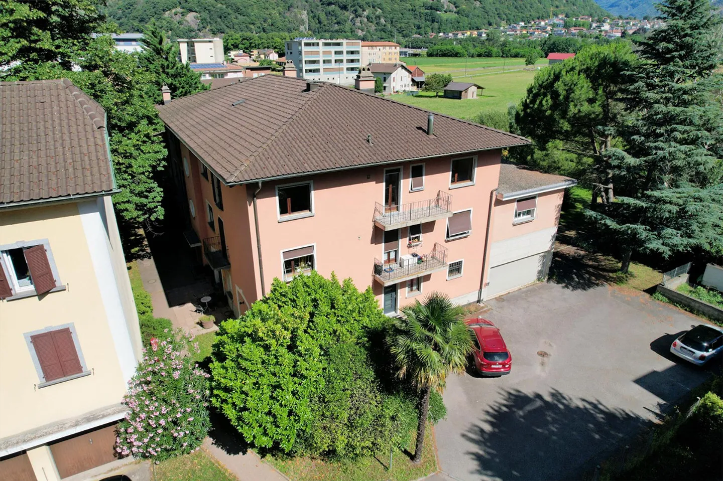 Elegant furnished two-room apartment in a convenient and quiet area - Photo 4 of 13