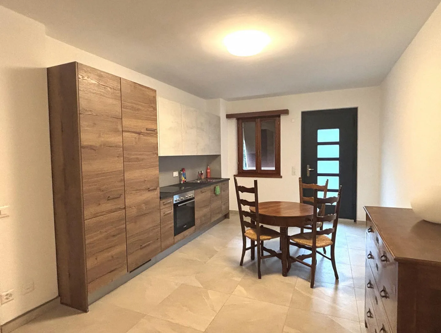 Elegant furnished two-room apartment in a convenient and quiet area - Photo 8 of 13