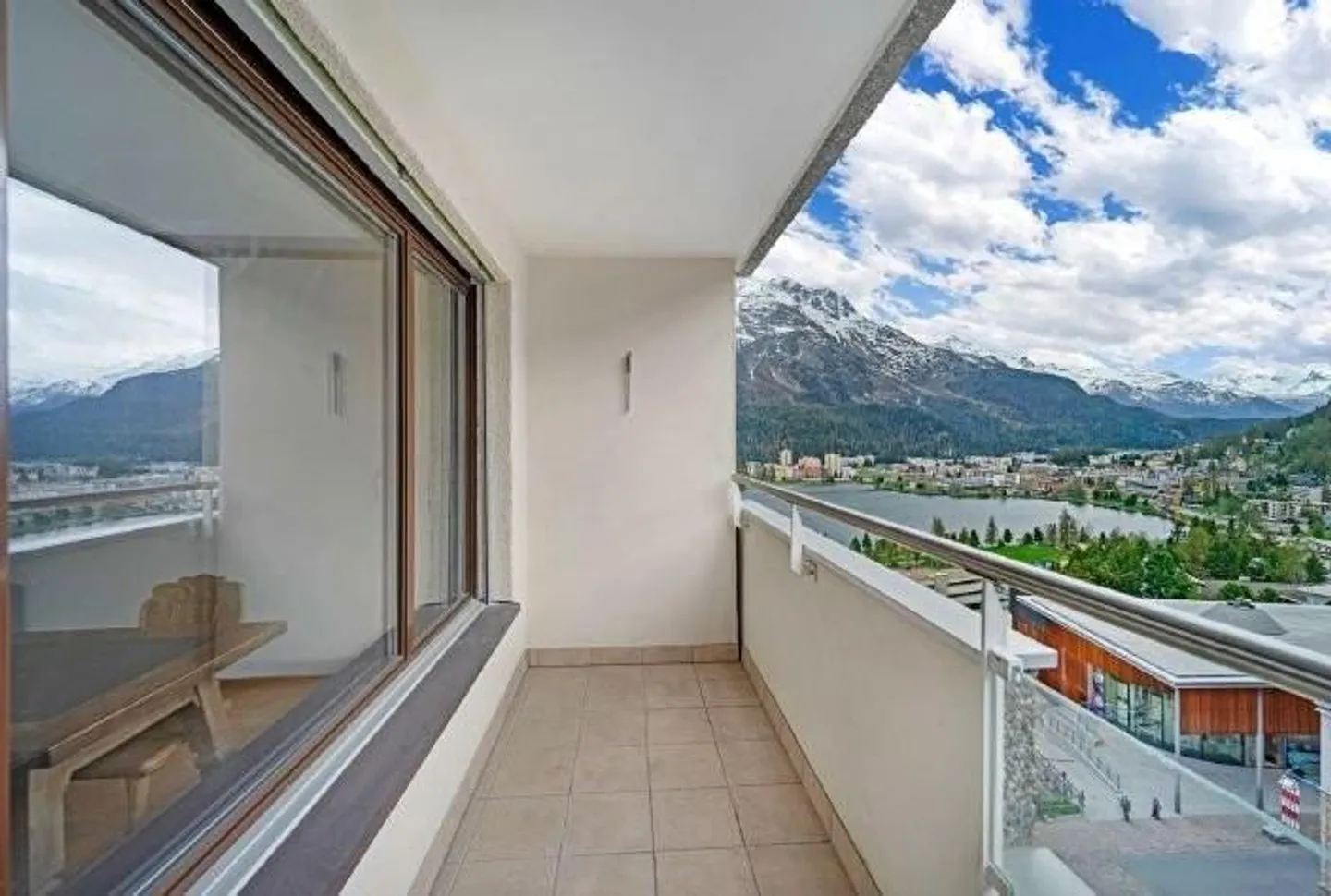 Appartement avec vue sur le lac au cœur de St. Moritz à louer - Photo 1 sur 9