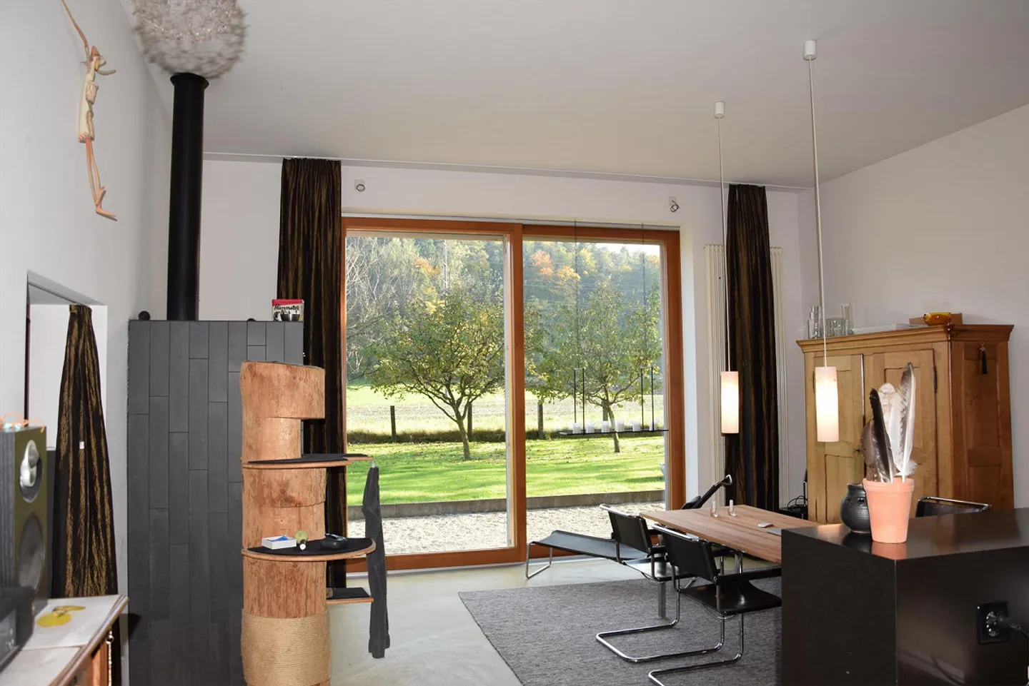 Ökologisches Raumwunder mit Carport/Nebengebäude - Foto 7 von 18