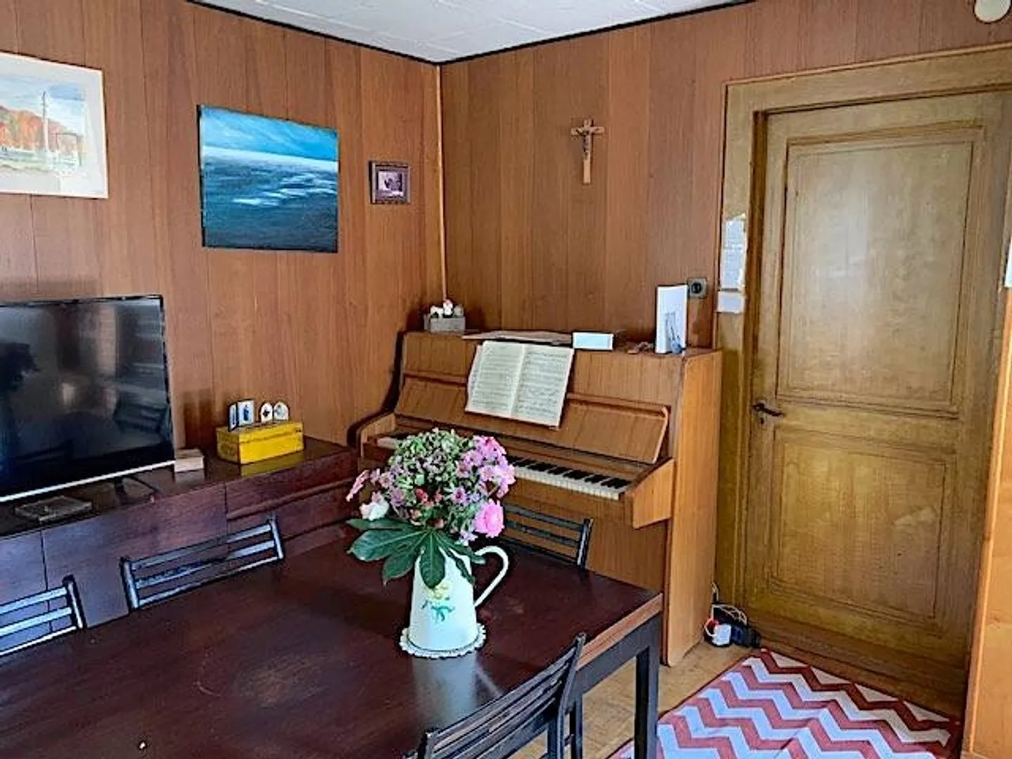 Dorfhaus mit 5 Zimmern, mit Nebengebäuden und Scheune - Foto 8 von 12