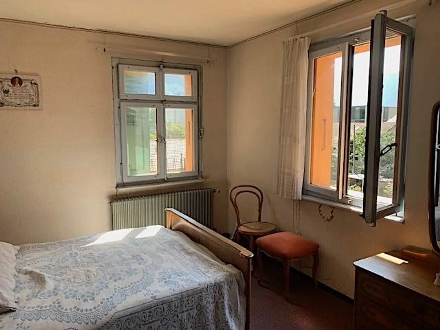 Dorfhaus mit 5 Zimmern, mit Nebengebäuden und Scheune - Foto 10 von 12