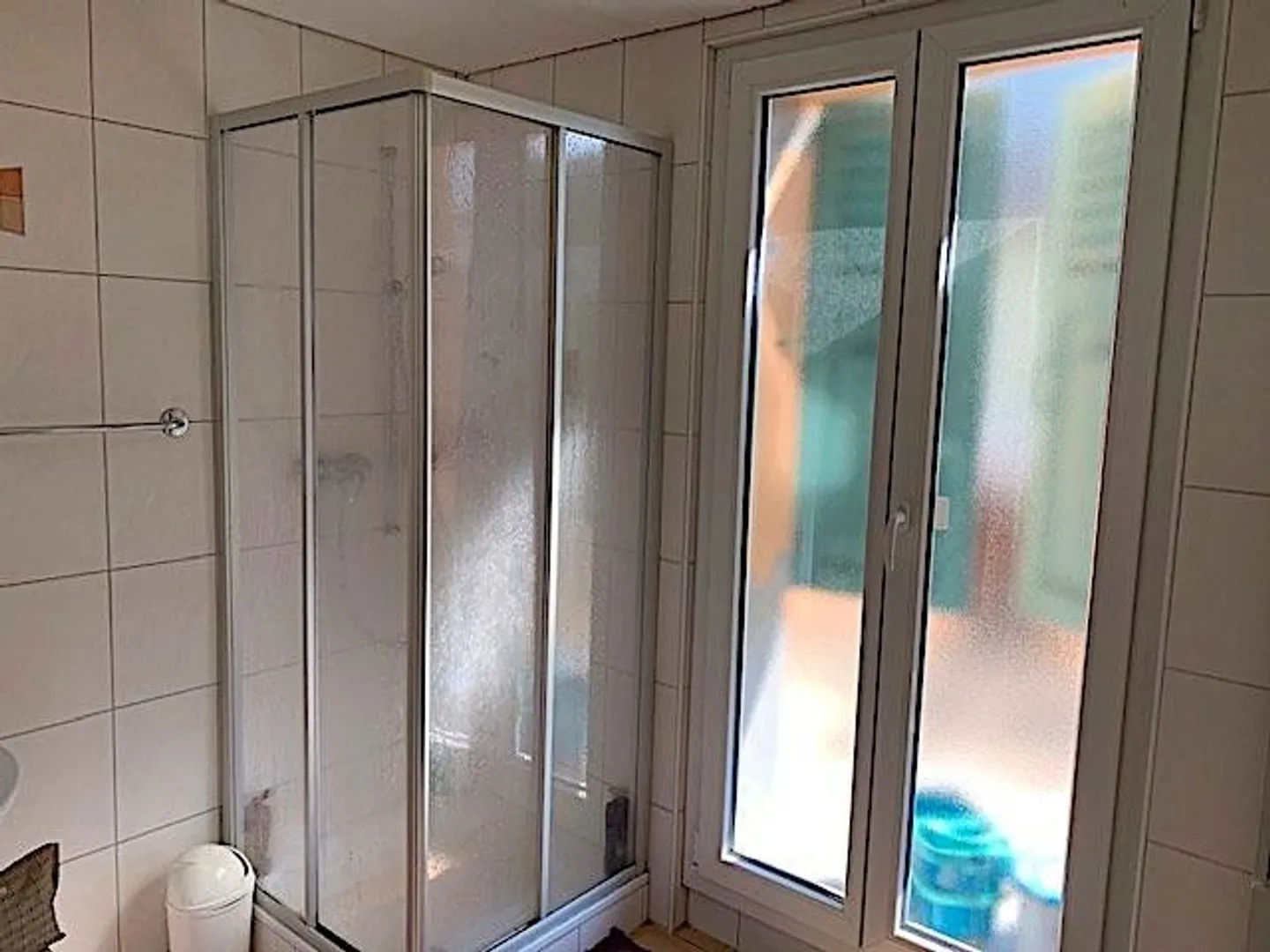 Dorfhaus mit 5 Zimmern, mit Nebengebäuden und Scheune - Foto 11 von 12