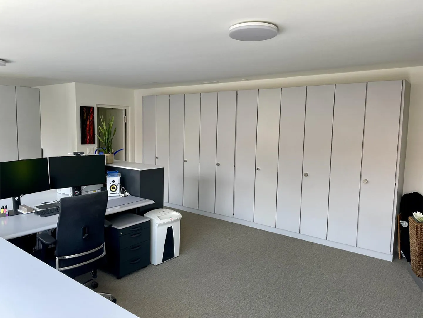 Espace de bureau de 48 m2 avec vue sur la verdure (+14 m2 salle de réunion à partager) - Photo 4 sur 5