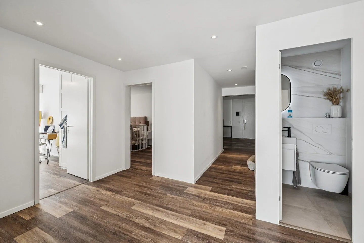 Attraktive 5.5-Zimmerwohnung mit viel Platz - Foto 5 von 13