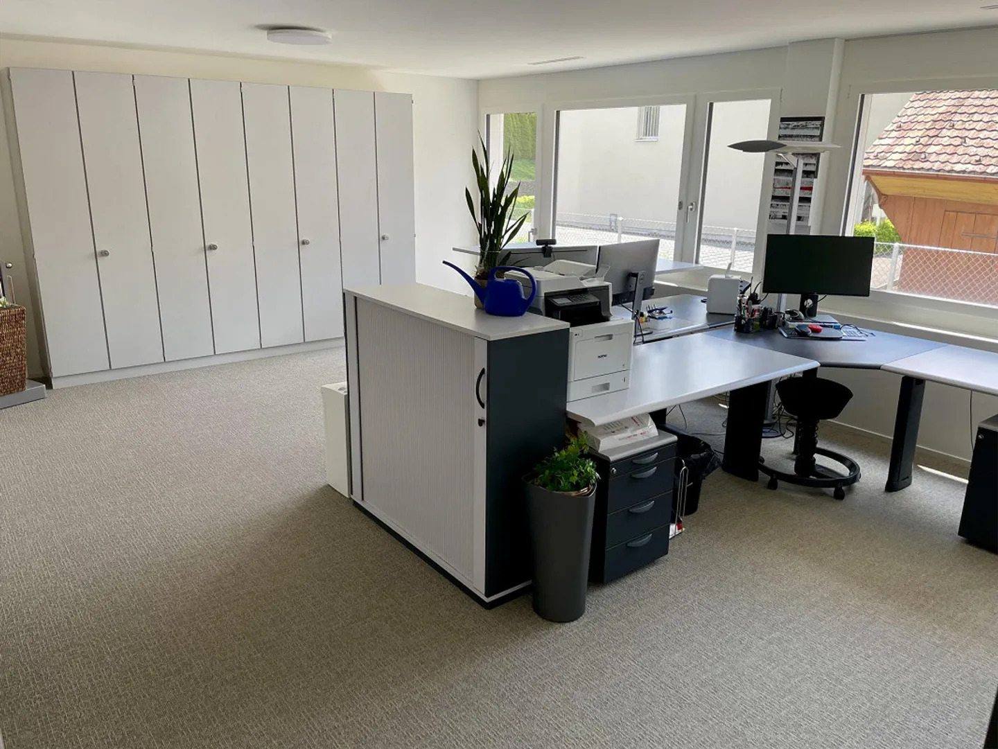 Espace de bureau de 48 m2 avec vue sur la verdure (+14 m2 salle de réunion à partager) - Photo 2 sur 5