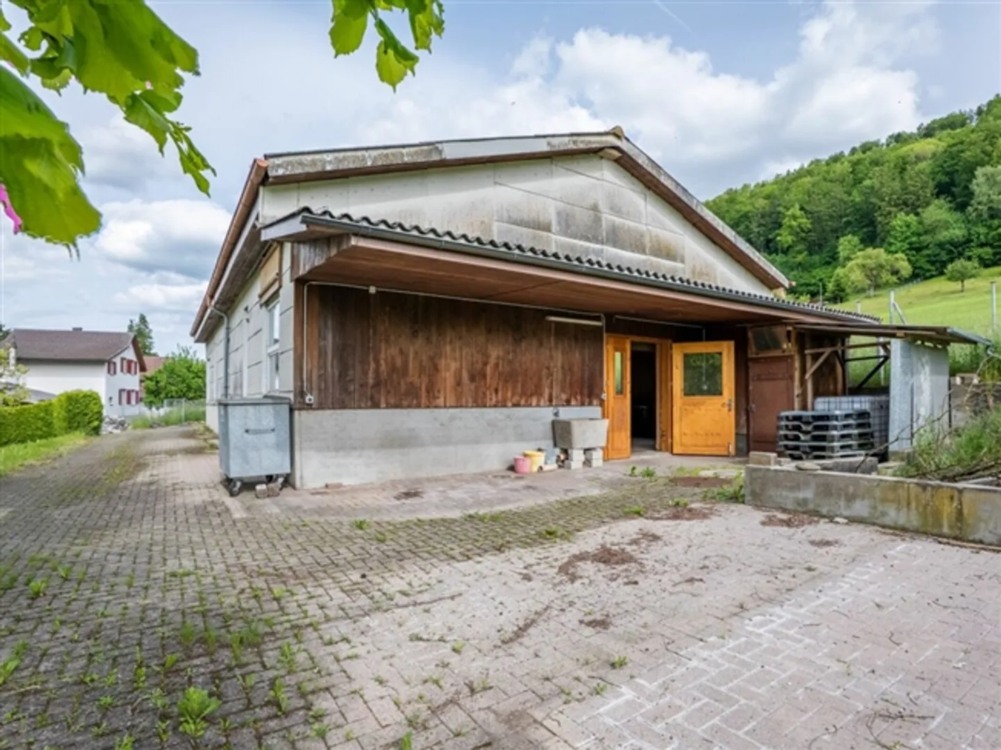 Terrain constructible ensoleillé de 1'943 m² avec un potentiel d'utilisation polyvalent - Photo 16 sur 20