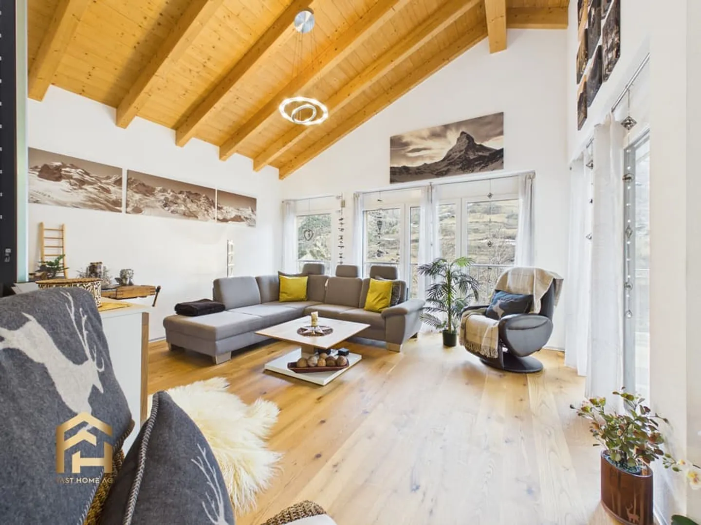 Appartamento duplex elegante di 5,5 stanze con due balconi - Foto 6 di 13