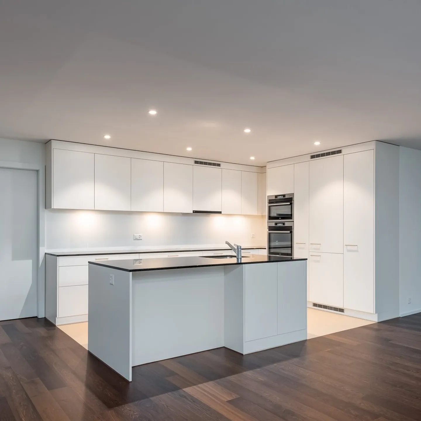 Einzigartige Wohnung am Zürichberg - Foto 1 von 11