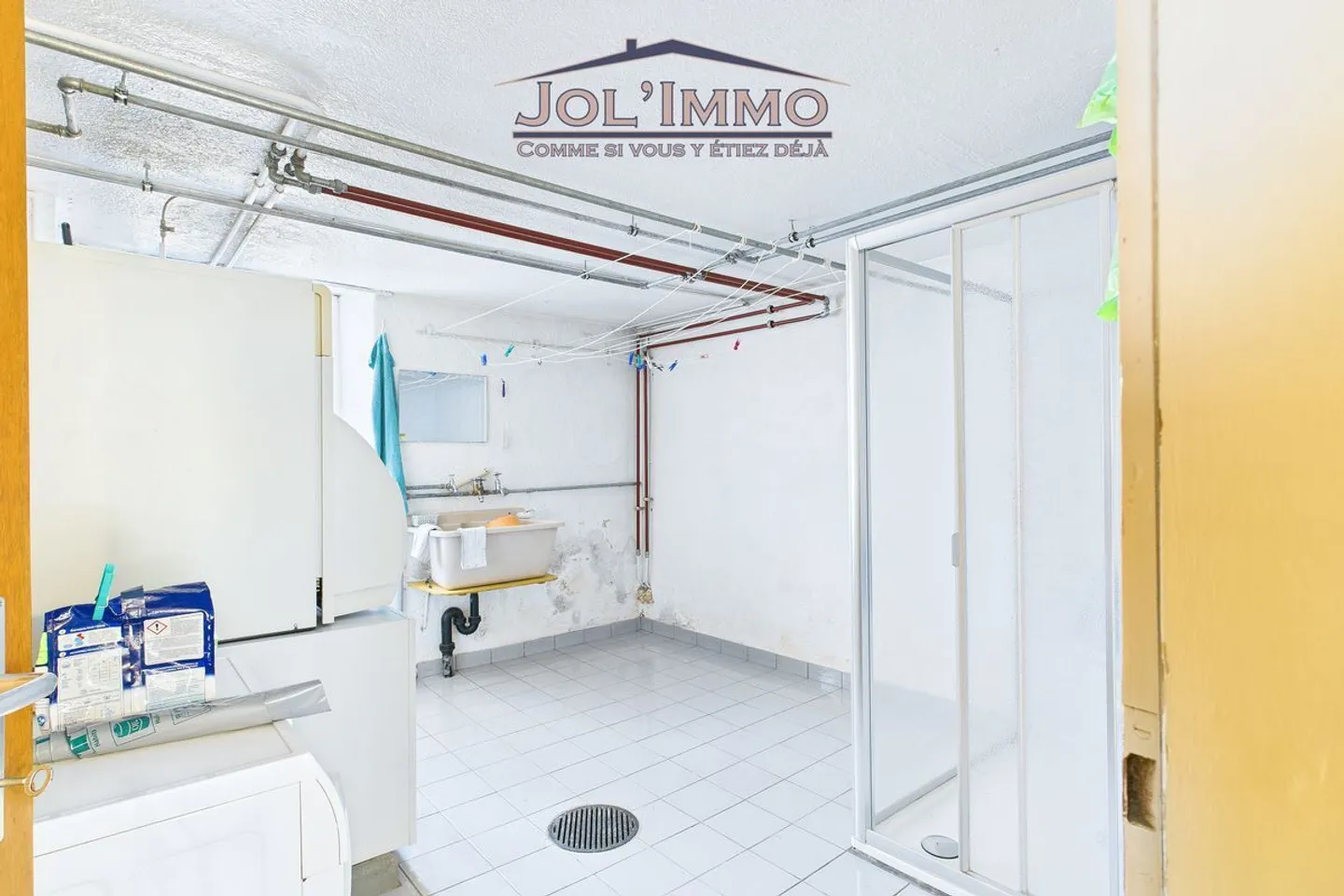 Spacious house, quietly located with great potential for realizing your projects - Photo 13 of 13