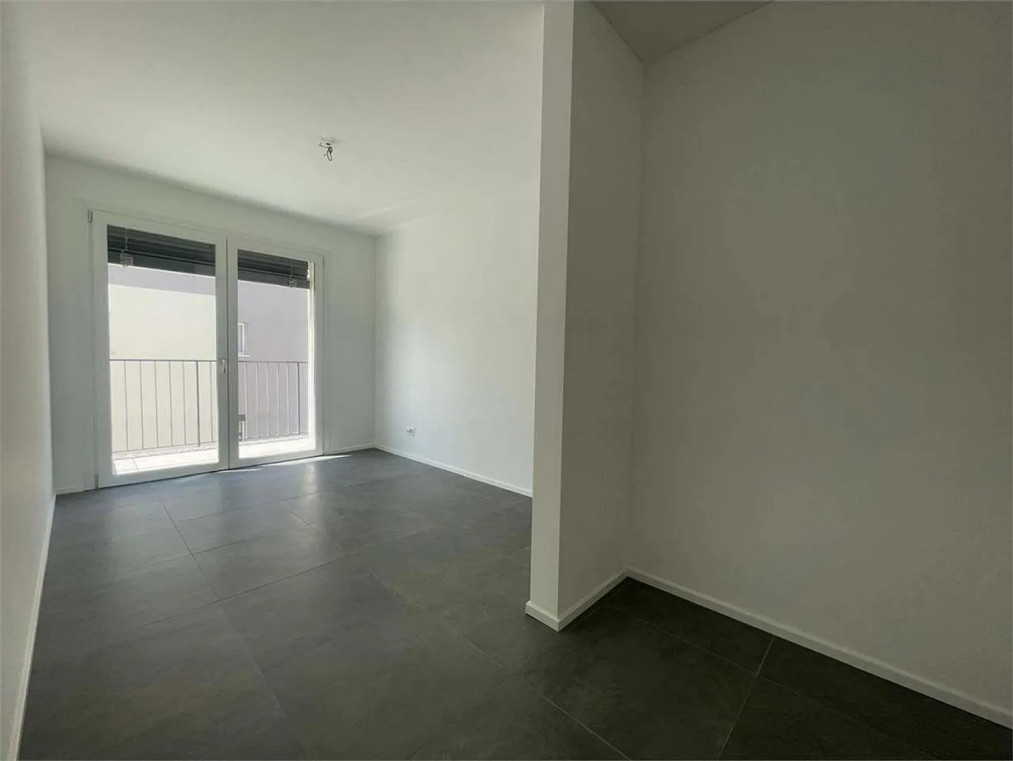 Nouveaux 3.5 pièces dans une résidence prestigieuse - Photo 4 sur 11