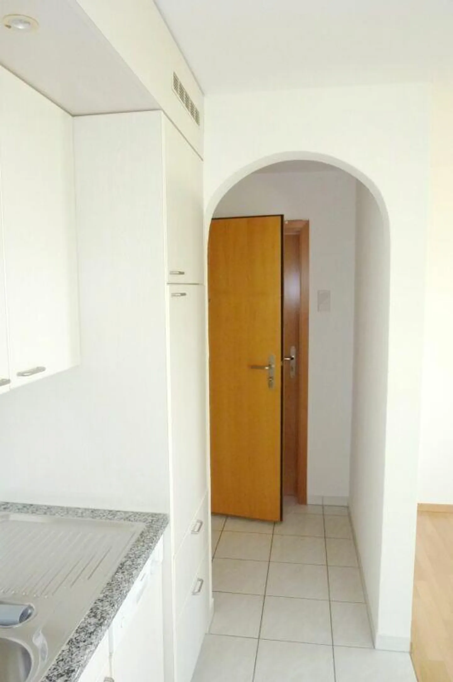 Charmante 2.5 Zimmer Wohnung - Foto 3 von 6