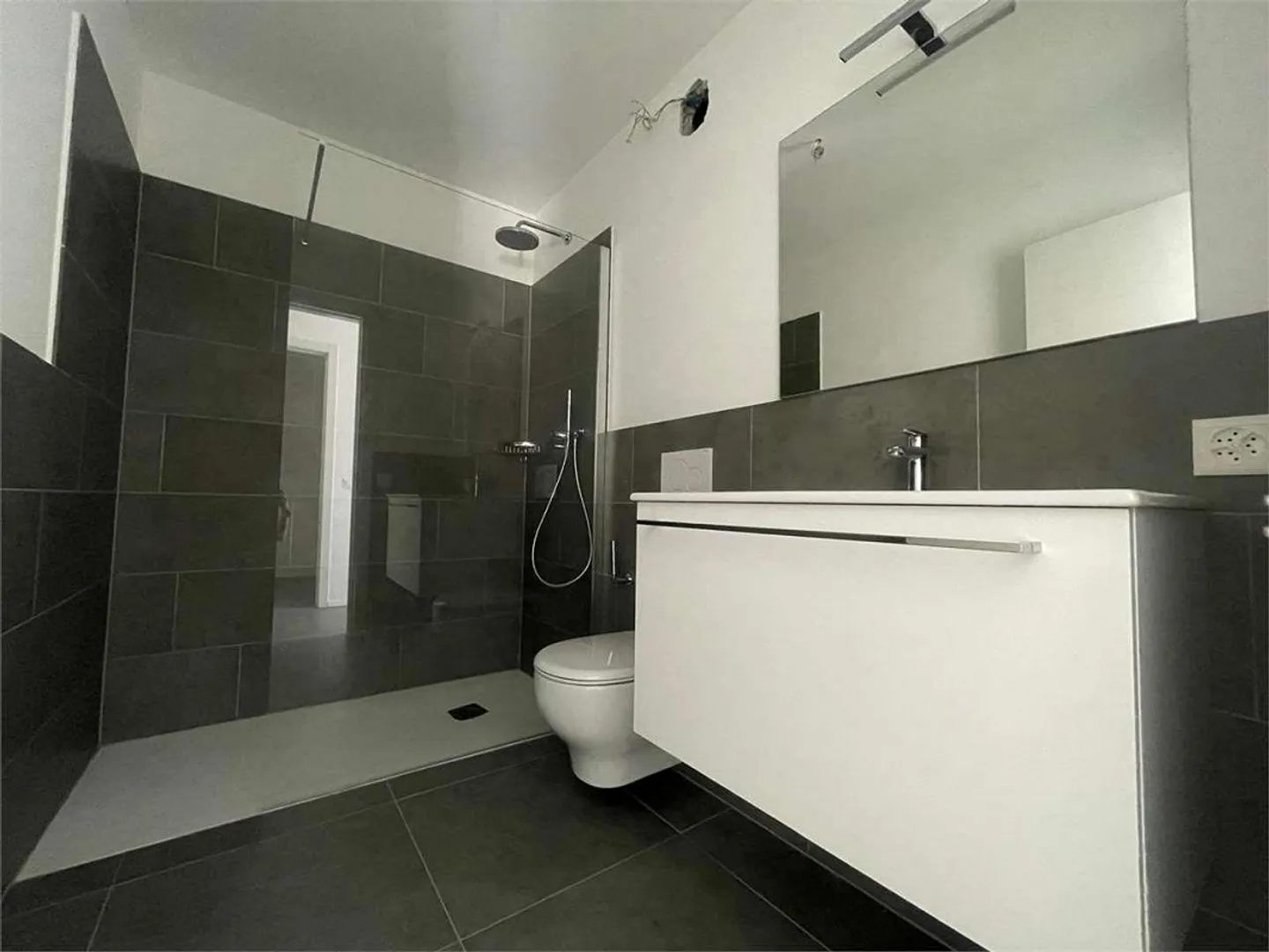 Nouveaux 3.5 pièces dans une résidence prestigieuse - Photo 10 sur 11
