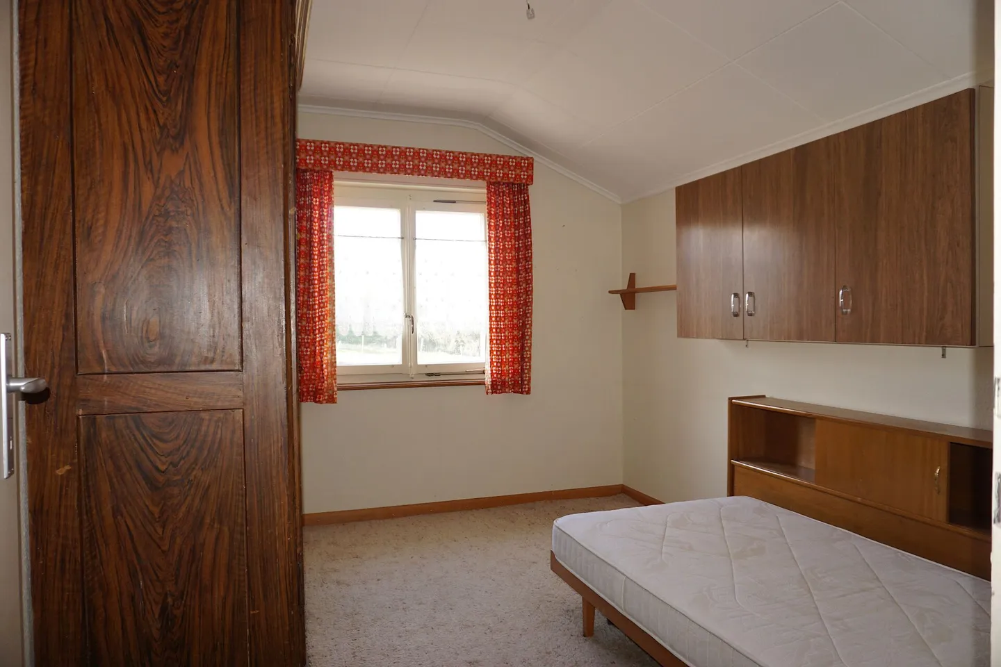 RESERVE - ARI-232 Maison individuelle de 5,5 pièces avec pavillon de jardin - Photo 11 sur 15