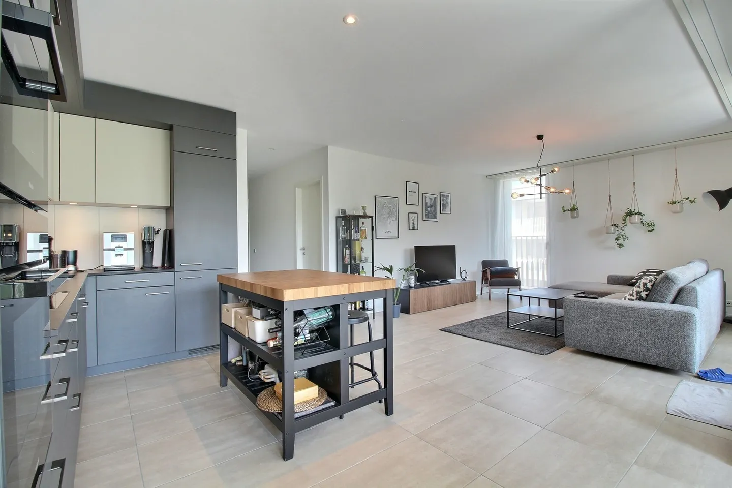 Magnificent 3.5-room apartment for rent - Photo 2 of 11