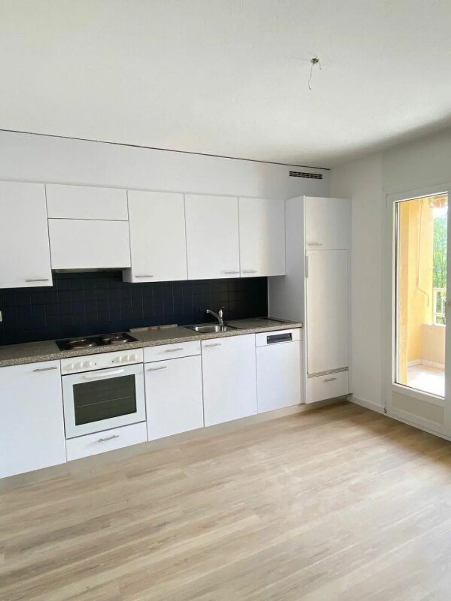 6200, Riazzino, Block B2, Apartment No. 341 - Photo 12 of 13