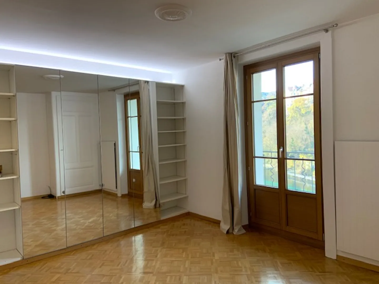 2.5 Room Apartment - Photo 3 of 4