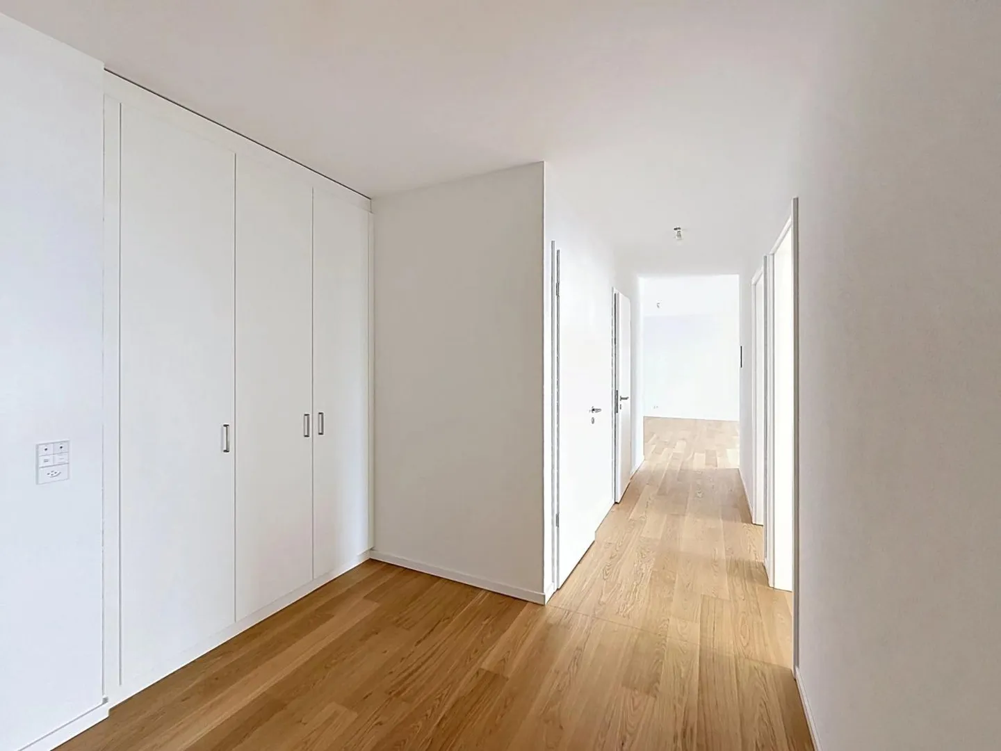 5-room apartment - Photo 1 of 7