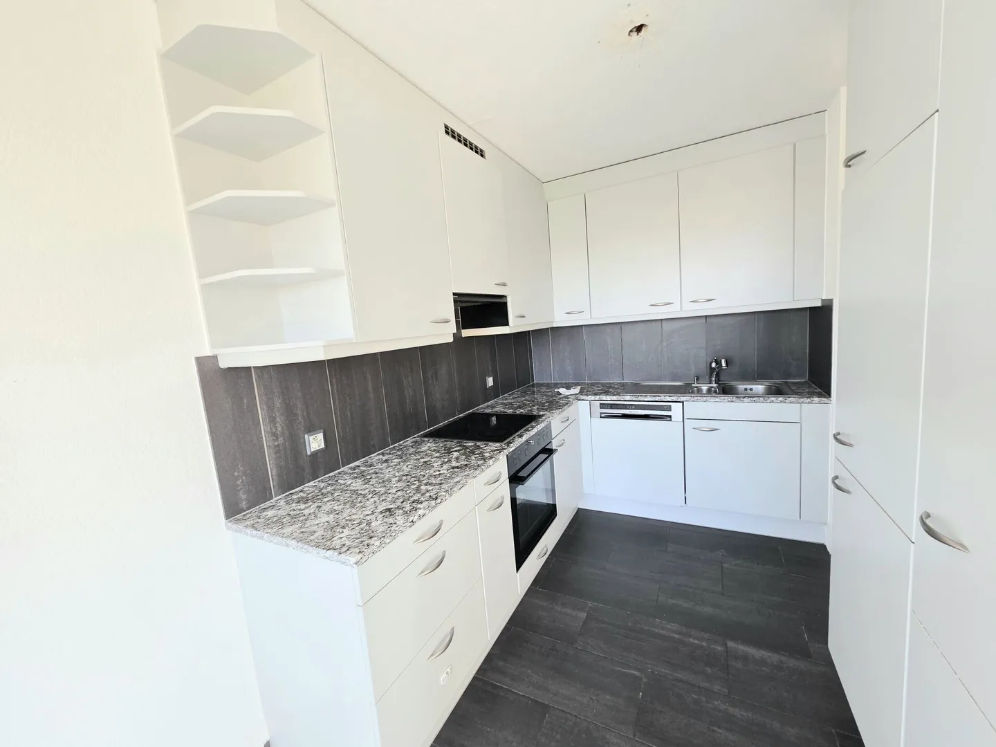 Appartamento attraente di 3,5 locali in posizione ambita di Muttenz - Foto 4 di 10