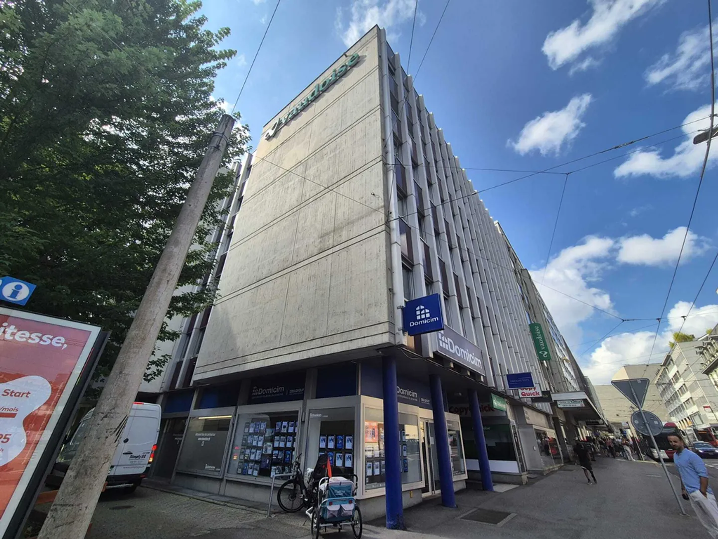 Rental price offered! Beautiful opportunity in the heart of Freiburg - Photo 1 of 4