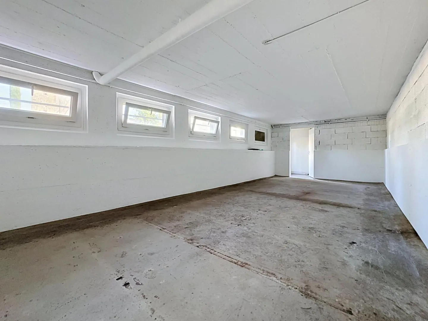 Deposit - Photo 2 of 5