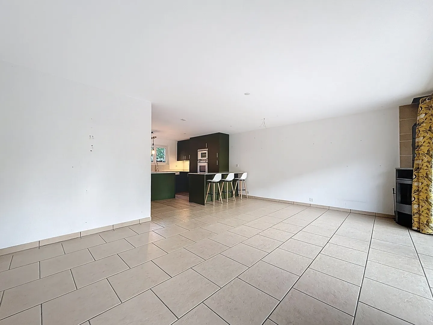 Jolie maison mitoyenne de 5,5 pièces + sous-sol - Photo 1 sur 12